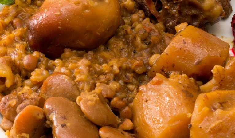 What Is Cholent? Plus: A Tasty and Easy Cholent Recipe - Shabbat